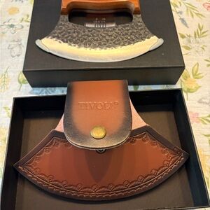 Tivoli Axe with Brown Leather Sheath